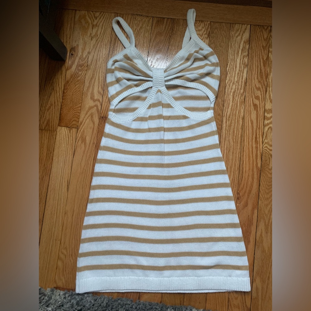 Aerie White and Tan Striped Knit Top